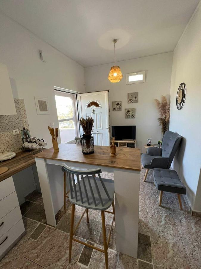 Beach Apartment Edem First Floor Perivolos  Buitenkant foto