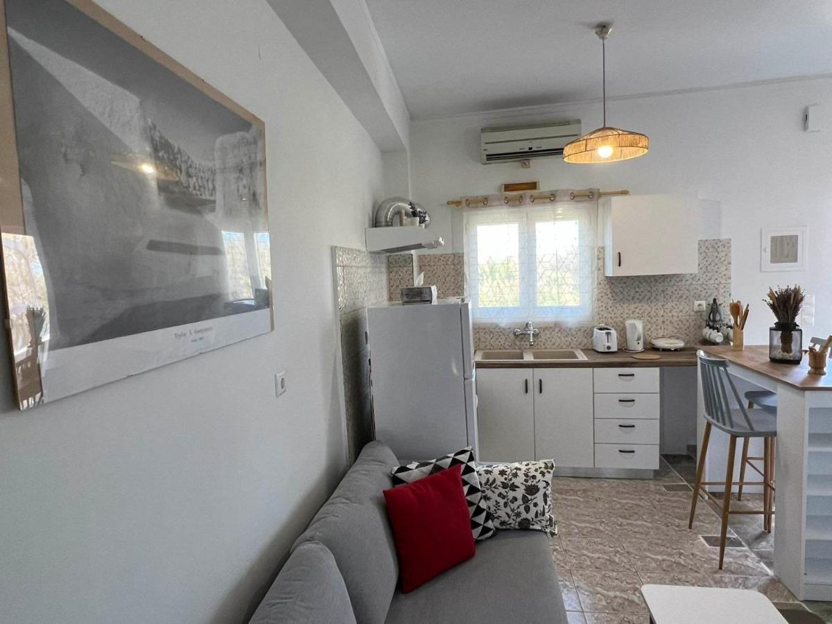 Beach Apartment Edem First Floor Perivolos  Buitenkant foto